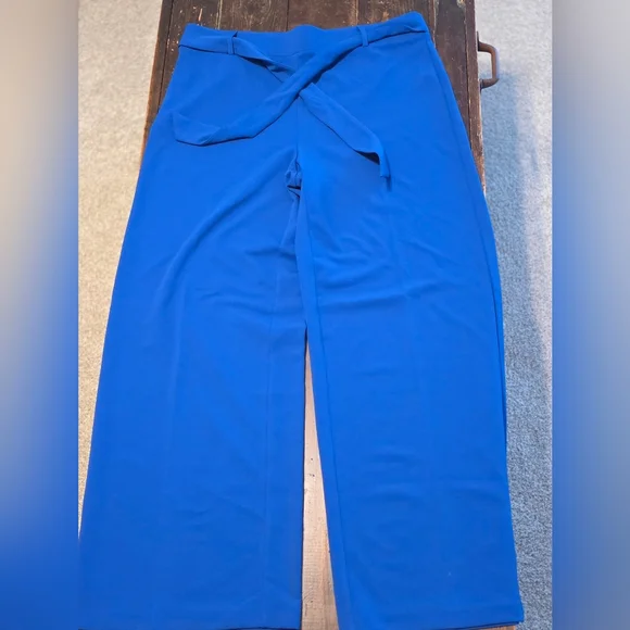 Elegant Women's Wide Leg Pants in Royal Blue - Picture 1 of 6